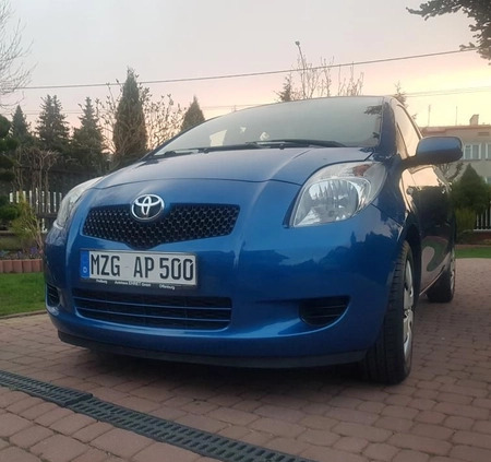 Toyota Yaris cena 16900 przebieg: 192000, rok produkcji 2007 z Staszów małe 497